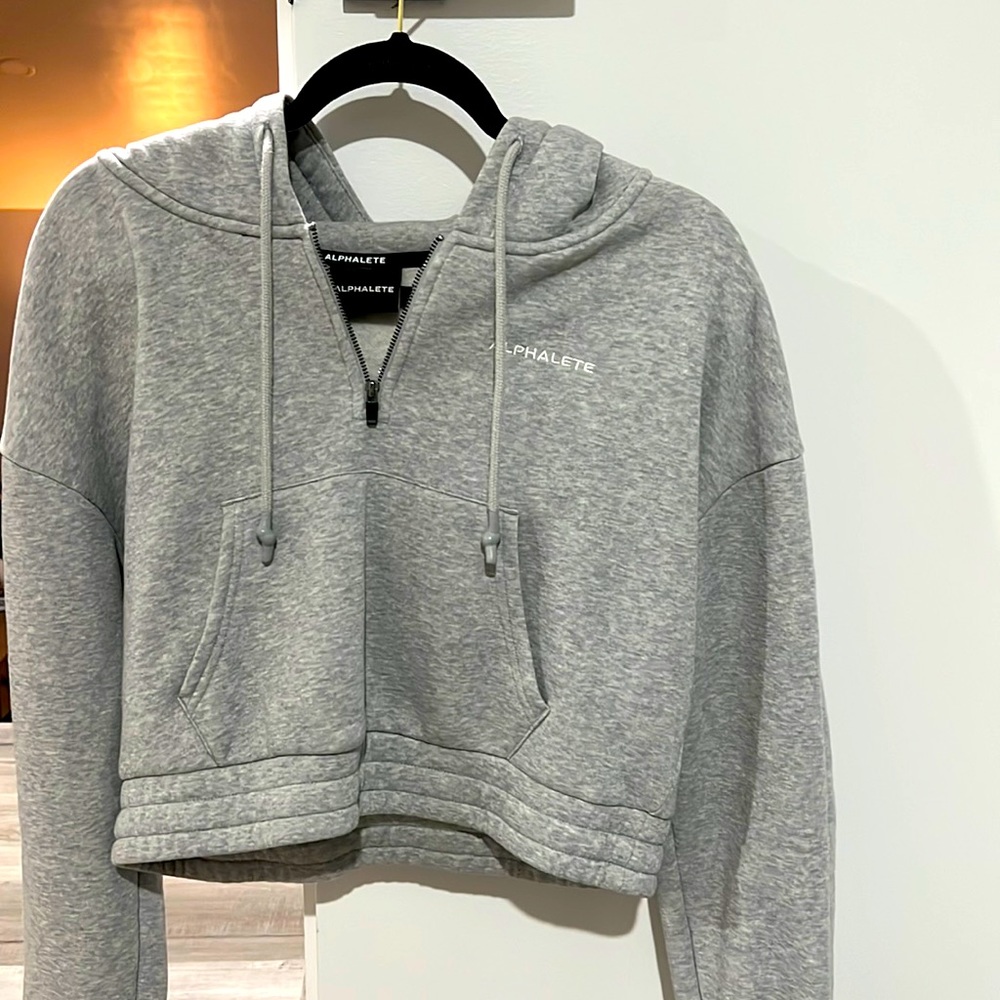 Size medium grey cropped Alphalete half zip hoodie